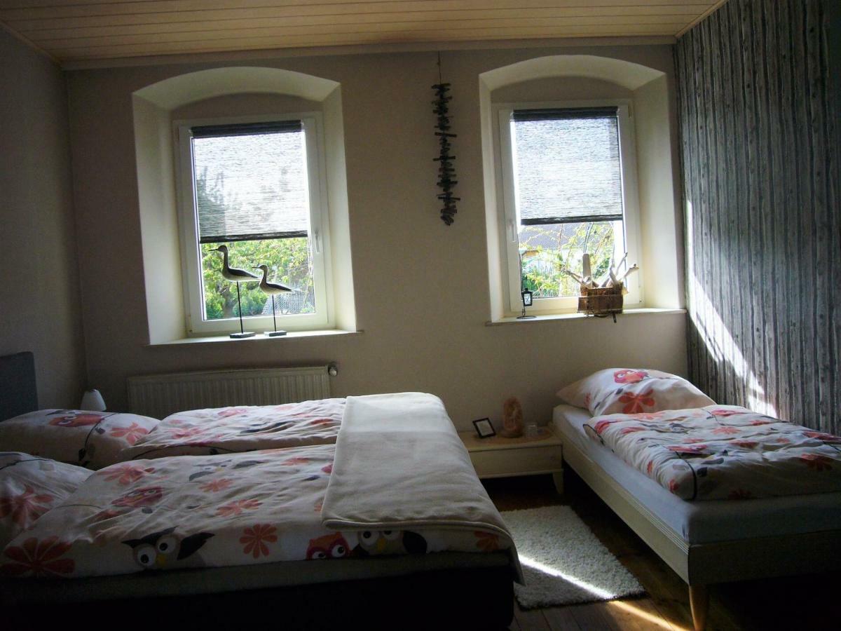 Ferienwohnung Im Alten Schulhaus - Keine Monteure Plech Exterior photo